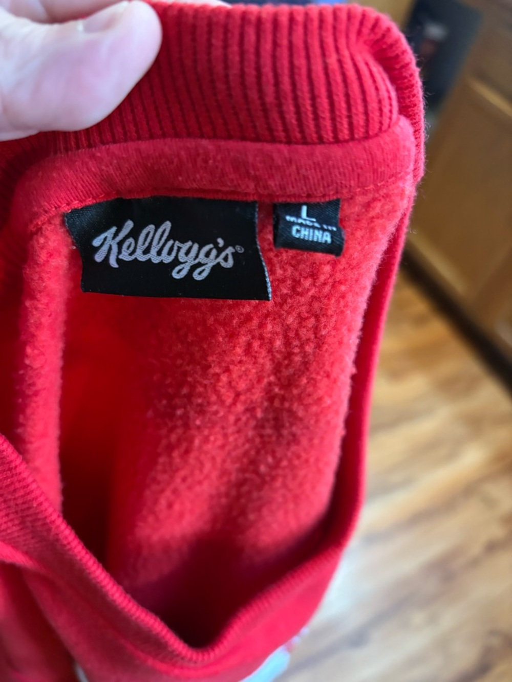 Cheez-It Kellogg’s Graphic Sweatshirt Red Crewneck Oversized L - Picture 6 of 7